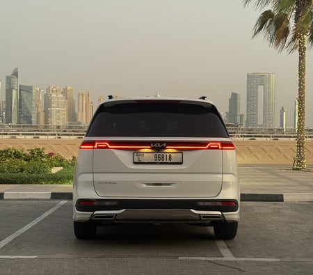 Kia_Carnival