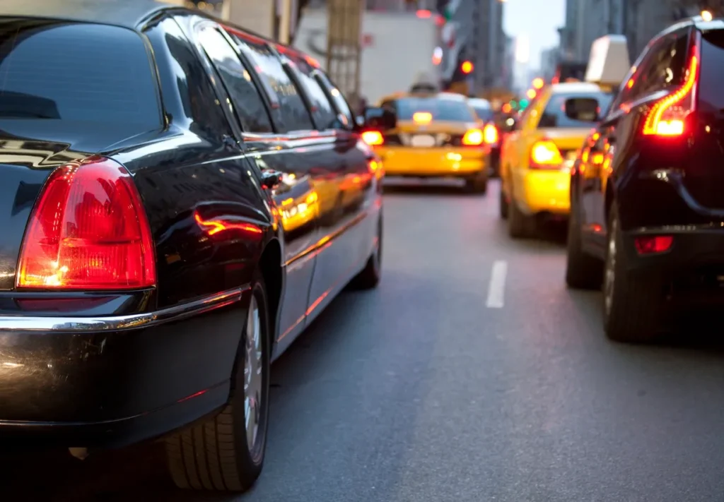 Taxi vs Limo in Dubai & Abu Dhabi — Which Ride Truly Fits Your Travel Style?